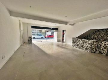 Comercial · 65m² · Locação Comercial em Balneário Camboriú: imóvel na quadra do mar