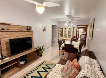 Apartamento · 2 Quartos · 1 Vaga · Temporada Ed. Caiobá: 2 quartos // sacada // ar condicionado