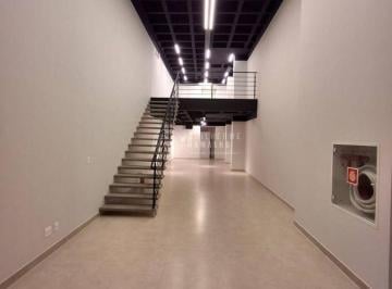 Comercial · 4 Vagas · Salas Comerciais // 4 vagas de garagem // Mezanino // 145,00m² // Centro