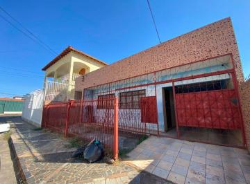 Casa de 4 quartos, Guará · CASA À VENDA – QE 04 GUARÁ I