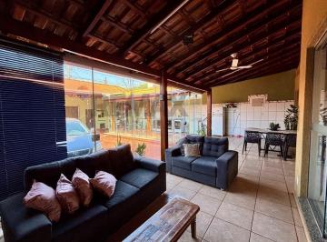 Casa · 190m² · 3 Quartos · 65 Vagas · Casa para venda em Antônio Marincek de 190.00m² com 3 Quartos e 65 Garagens