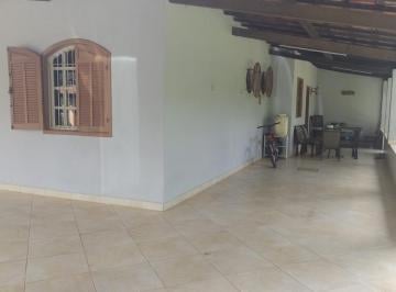 Casa · 200m² · 4 Quartos · 10 Vagas · Casa para venda em Centro de 200.00m² com 4 Quartos e 10 Garagens