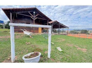 Terreno · 20666m² · 2 Quartos · 3 Vagas · Chácara para venda em Centro de 20666.34m² com 2 Quartos e 3 Garagens