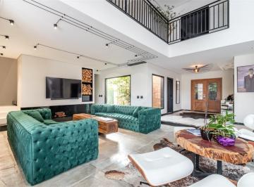 Casa de 4 quartos, Curitiba · Casa Santa Felicidade 4 Dormitórios 4 Suítes 4 Vagas Porteira Fechada Luxuosa