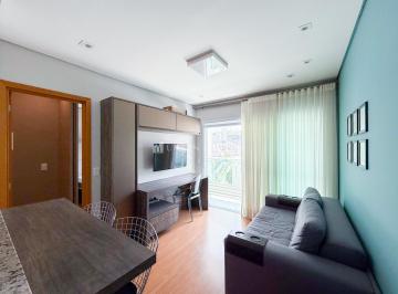Sala 2 ambientes/Varanda · Apartamento de 1 quarto com varanda à venda no bairro São Mateus em Juiz de Fora/MG.