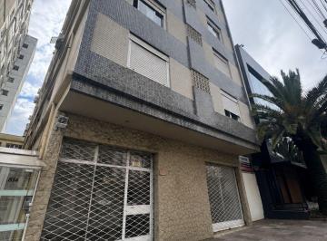 Comercial · 91m² · 2 Quartos · Loja comercial desocupada, localizada na Avenida Independência