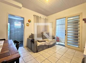 Localizada na vibrante cidade de São Paulo, esta encantadora casa no bairro Cida · Casa à Venda - Vila Campestre, 5 Quartos, 250 m2