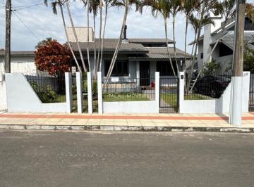 Casa · 180m² · 3 Quartos · 2 Vagas · Casa em Coloninha, Araranguá