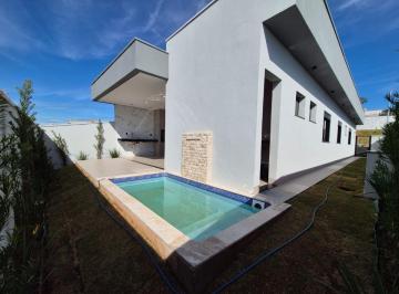 Casa de 1 quarto, Uberlândia · Casa Nova de Alto Padrão com Piscina e Churrasqueira | 3 Suítes | Terras Alpha