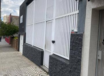 Comercial · 210m² · 2 Vagas · Sala Comercial para alugar em Barcelona de 210.00m² com 2 Garagens