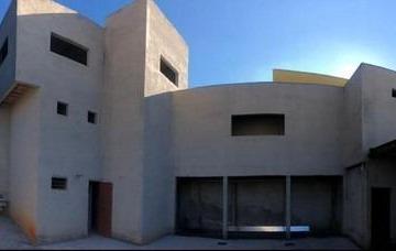 Comercial · 290m² · 8 Vagas · Galpão / Depósito / Armazém para venda em Jardim Simus de 290.00m² com 8 Garagens