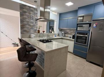 Casa · 250m² · 3 Quartos · Casa para venda em Jardim Tannus de 250.00m² com 3 Quartos e 1 Suite