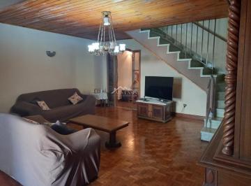 Casa · 247m² · 4 Quartos · 3 Vagas · Sobrado para venda em Centro de 247.00m² com 4 Quartos, 2 Suites e 3 Garagens