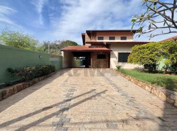 Casa · 380m² · 3 Quartos · 12 Vagas · Casa para alugar em Centro de 380.00m² com 3 Quartos e 12 Garagens