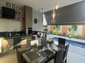 Casa · 300m² · 3 Quartos · 4 Vagas · Linda residência para venda no Swiss Park, nova com piscina!