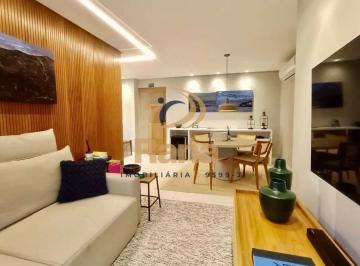 Apartamento de 2 quartos, Rio de Janeiro · Apartamento acolhedor com suíte, ambientes iluminados e infraestrutura de lazer