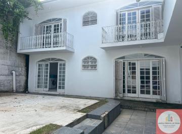 Casa · 420m² · 3 Quartos · 4 Vagas · Conforto e a Localização que Você Sempre Sonhou!