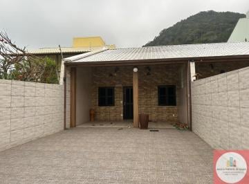 Casa · 150m² · 6 Quartos · 4 Vagas · Casas geminadas na Praia dos Açores/Pântano do Sul em Florianópolis-SC