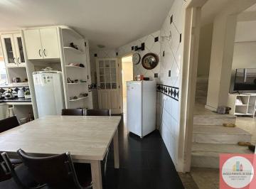 Casa · 279m² · 3 Quartos · 4 Vagas · Casa em Carianos, Florianópolis/SC
