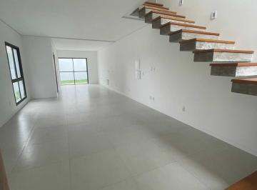 Casa · 127m² · 3 Quartos · 2 Vagas · Sobrado à venda no bairro Carianos - Florianópolis/SC