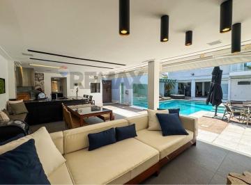 Casa · 709m² · 4 Quartos · 4 Vagas · Crystal Lake | Casa de esquina em terreno de 916 m² | 4 suítes + lazer completo - Barra da Tijuca