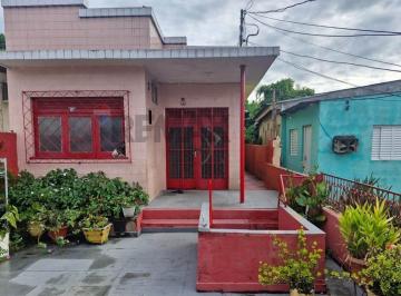 Casa · 290m² · 4 Quartos · Imóvel com 3 Casas em Terreno de 367m² | R$ 370 Mil à Vista