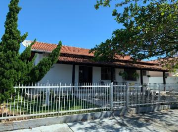 Casa · 450m² · 4 Quartos · 2 Vagas · Casa à venda em Balneário Piçarras Bairro Nossa Senhora da Paz