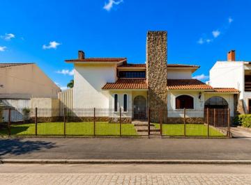71943c62-cd65-43c6-9021-15024a40000a · Agradável casa para venda em Jardim Itu com 6 quartos, sendo 2 suítes, 546m²