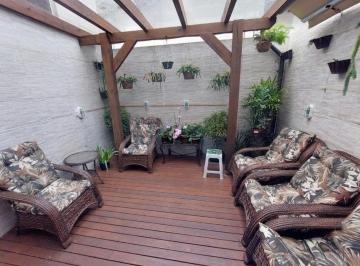 533fa3d5-f46c-4dd1-a9b1-41f872180bcd · Sensacional sobrado para venda em Ingleses do Rio Vermelho com 2 quartos, 65m²