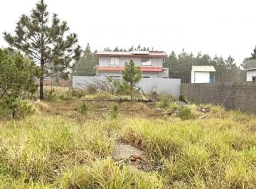 Terreno · 300m² · Terreno na Rua Marambaia, à 1200 metros do Mar em Atlântida Sul
