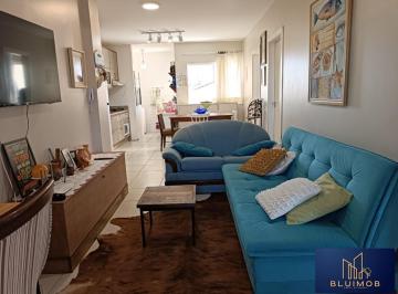 Apartamento · 90m² · 3 Quartos · 1 Vaga · Apartamento semi-mobiliado na praia de Armação Penha-SC