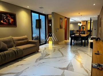 Casa · 350m² · 3 Quartos · 2 Vagas · Casa de 02 pavimentos com 03 quartos à venda no Centenário em Itaúna/MG