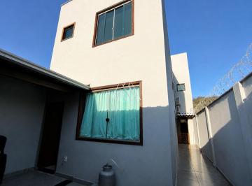 Casa · 162m² · 3 Quartos · 1 Vaga · Casa de 02 pavimentos com área gourmet à venda no Centenário em Itaúna/MG