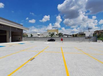 Comercial · 330m² · 61 Vagas · Excelentes lojas ao lado do Hospital da Unimed e Batalhão da PM!
