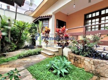 Casa · 306m² · 3 Quartos · 10 Vagas · Casa Térrea com 3 Suítes, Amplo Jardim e Área Gourmet em São Caetano do Sul SP.