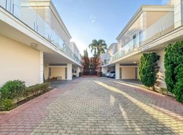 Casa · 315m² · 5 Quartos · 3 Vagas · Casa de condomínio à venda com 5 quartos, sendo 3 suítes, 315m²