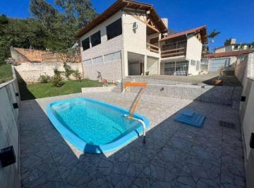 b49a9d3e9f47a66c760d8a74d3998c19e4a79650 · Casa com 4 dormitórios para alugar, 267 m² por R$ 7.200/mês - Centro - Florianópolis/SC