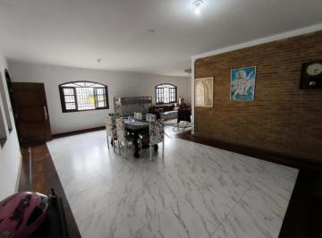 Casa · 600m² · 3 Quartos · 4 Vagas · Oportunidade - Casa - Centro - Jacareí - 3 Dormitórios - 250m².