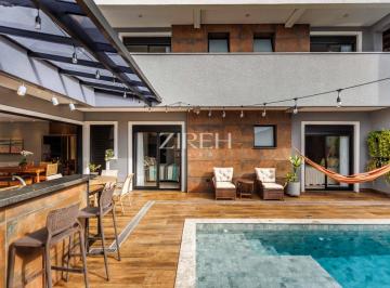 Casa · 250m² · 5 Quartos · Residência de Alto Padrão com 5 Dormitórios em Matinhos