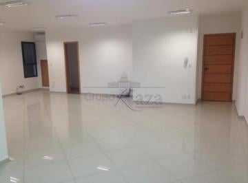 Comercial · 83m² · 2 Vagas · Sala Comercial - Centro - Edifício Espaço Empresarial Sky I - 83m² - Aceita Permuta.