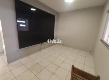Casa · 78m² · 3 Quartos · 3 Vagas · Casa residencial com 3 quartos sendo 1 suíte disponível para locação no bairro Jardim Holanda em Ube