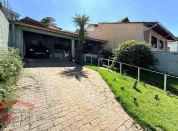 cafac56c561db83d8500180e9567196467b69895 · casa a venda muito bem localizada