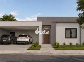 Casa · 250m² · 3 Quartos · 3 Vagas · Casa com 3 quartos sendo 1 suíte disponível para venda no bairro Taiaman em Uberlândia-MG
