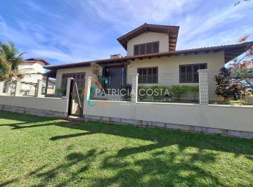 Casa · 162m² · 3 Quartos · Casa Alvenaria em Jardim Panoramico, Garopaba/SC