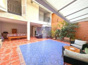 Casa · 180m² · 3 Quartos · 2 Vagas · Charmosa Casa, Locação, Brooklin.