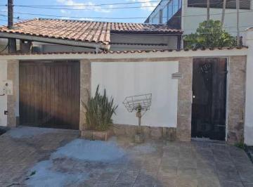 Casa · 56m² · 2 Quartos · 1 Vaga · Casa linear com entrada independente legalizada com 2 quartos na curicica