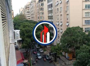 Apartamento · 28m² · 1 Quarto · Apartamento : / Residencial / Copacabana
