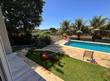 Terreno · 1060m² · 4 Quartos · 4 Vagas · Chácara para venda em SANTA CÂNDIDA de 1060.00m² com 4 Quartos, 1 Suite e 4 Garagens
