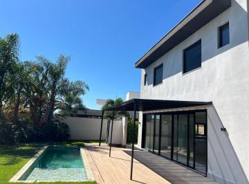Casa · 340m² · 4 Quartos · Sobrado para venda em Alphaville Nova Esplanada de 340.00m² com 4 Quartos e 4 Suites