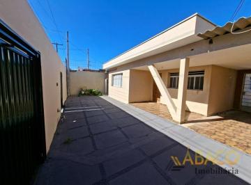 Casa · 172m² · 3 Quartos · 2 Vagas · Casa para alugar em Vila Costa Do Sol de 171.62m² com 3 Quartos e 2 Garagens